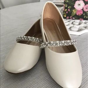 girls cream dress shoes